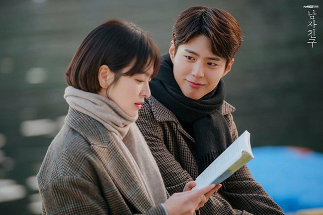 Hậu &quot;cặp kè&quot; với Song Hye Kyo, Park Bo Gum chuẩn bị bắt tay với &quot;Thiên tài lừa đảo&quot; của &quot;Kí sinh trùng&quot; trong phim mới - Ảnh 3.