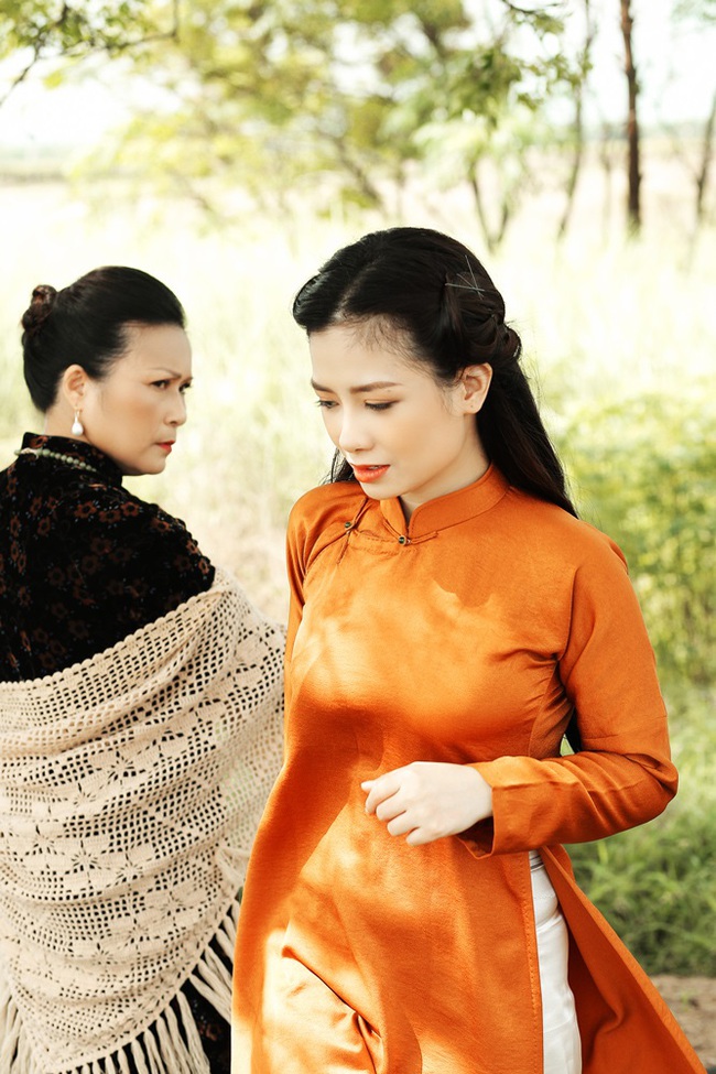 Dương Hoàng Yến kể chuyện tình đẫm nước mắt, bị mẹ chồng ngăn cấm đến "quyên sinh" trong MV mới - Ảnh 8. Dương Hoàng Yến kể chuyện tình đẫm nước mắt, bị mẹ chồng ngăn cấm đến "quyên sinh" trong MV mới - Ảnh 8.