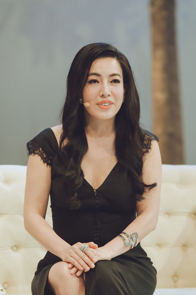 CEO tạp chí Forbes Việt Nam Đường Thu Hương tổ chức đám cưới lần 2 ở resort sang chảnh, dàn khách mời là nhiều gương mặt showbiz - Ảnh 1.