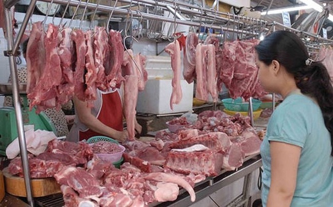 20kg thịt lợn đã ngót nghét chỉ vàng, người tiêu dùng đau đầu nghĩ tới chuyện sắm Tết - Ảnh 2. 20kg thịt lợn đã ngót nghét chỉ vàng, người tiêu dùng đau đầu nghĩ tới chuyện sắm Tết - Ảnh 2.
