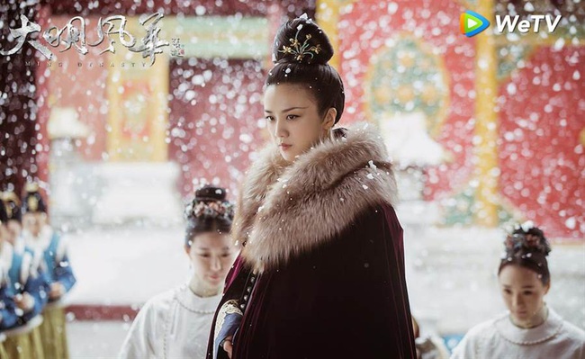 Nữ hoàng 18+ Thang Duy tái xuất ấn tượng với “Đại Minh phong hoa” dù bị chê tơi tả vì kiểu tóc U40 - Ảnh 11.