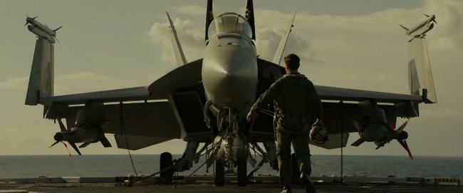 Tom Cruise “bay lượn” ngoạn mục trong trailer chính thức của &quot;Phi Công Siêu Đẳng Maverick&quot; - Ảnh 3.