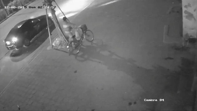 Hà Nội: Truy truy tìm xe ô tô đâm tử vong cụ bà xong dắt xe đạp phi tang rồi bỏ trốn