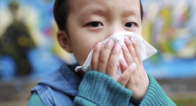 Trước dịch cúm đang hoành hành, chuyên gia tiết lộ dấu hiệu mắc bệnh cúm ở trẻ cần phải nhập viện ngay! - Ảnh 3.