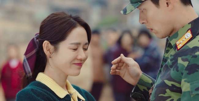 Cả thế giới ra đây mà xem, Hyun Bin cưỡng hôn Son Ye Jin ngay tập 3 &quot;Crash Landing On You&quot; - Ảnh 5.