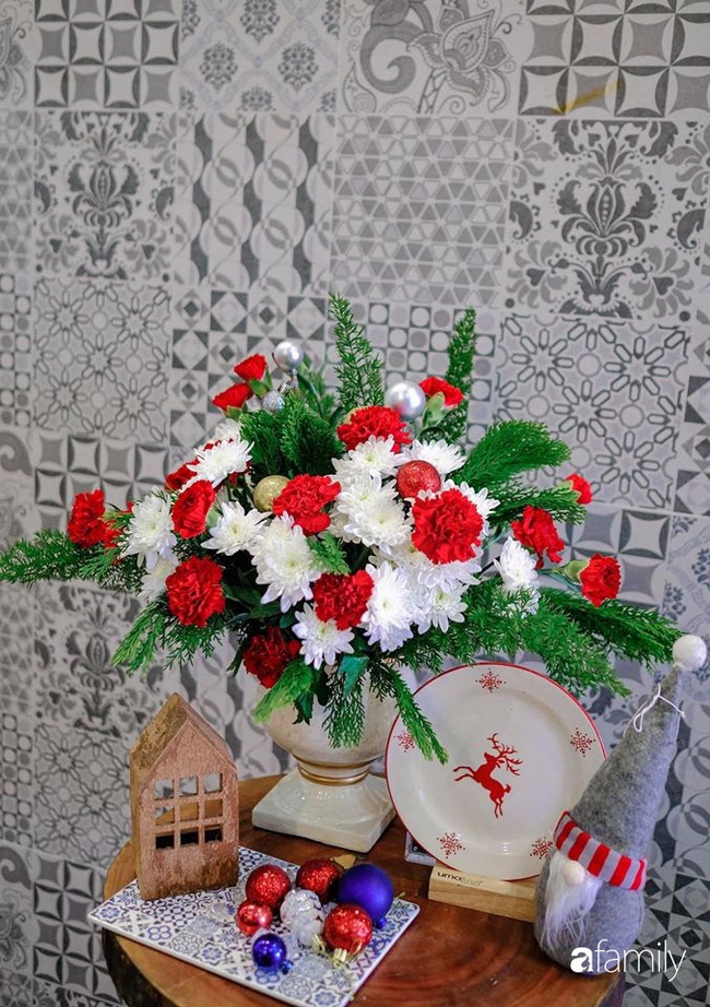 Ngắm những bình hoa tự cắm giúp tổ ấm thêm đẹp an lành đón Noel của những người phụ nữ Việt khéo tay - Ảnh 10.
