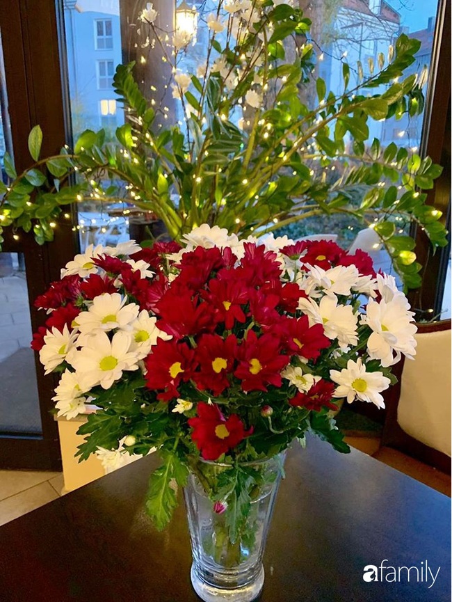 Ngắm những bình hoa tự cắm giúp tổ ấm thêm đẹp an lành đón Noel của những người phụ nữ Việt khéo tay - Ảnh 2.