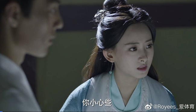 Lộ diện "tình mới" của Tiêu Chiến ở "Khánh Dư Niên": Nhan sắc lai giữa Triệu Lệ Dĩnh - Dương Mịch - Ảnh 4. Lộ diện "tình mới" của Tiêu Chiến ở "Khánh Dư Niên": Nhan sắc lai giữa Triệu Lệ Dĩnh - Dương Mịch - Ảnh 4.