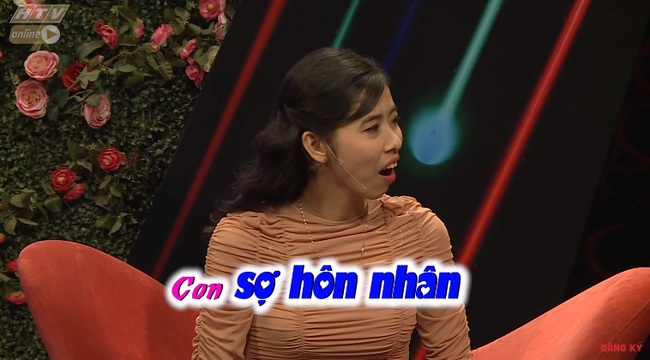 &quot;Bạn muốn hẹn hò&quot;: Nữ diễn viên trẻ bị chàng tài xế chinh phục chỉ với 4 câu thơ - Ảnh 17.