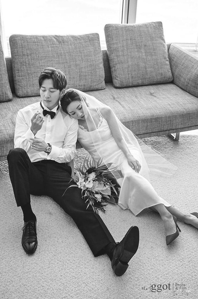 Trọn bộ ảnh cưới đẹp như mơ của em trai Kim Tae Hee, nhan sắc cô dâu không kém gì so với chị chồng nổi tiếng - Ảnh 2.