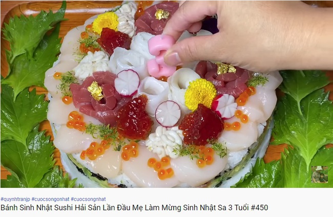 Quỳnh Trần JP chơi lớn làm nguyên chiếc bánh gato sushi hải sản mừng sinh nhật Sa 3 tuổi, nghe tiết lộ mức giá mà hơi &quot;choáng&quot; - Ảnh 1.