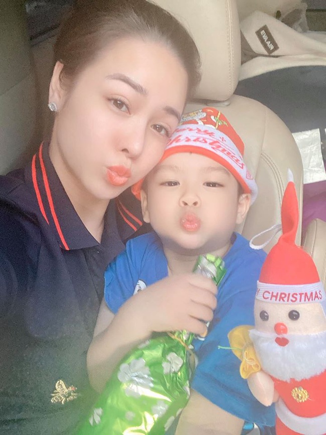 Nhật Kim Anh đón Giáng sinh ấm áp bên con sau ồn ào đấu tố trên mạng xã hội với chồng cũ - Ảnh 3.