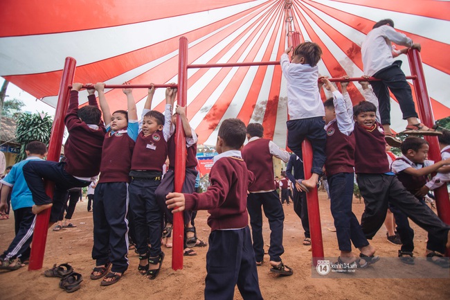 Một năm toả sáng cùng dự án “Gom góp chân thành&quot;, Khoai Lang Thang đã thắp sáng hàng triệu nụ cười cho trẻ em ở nông thôn Việt Nam - Ảnh 3.