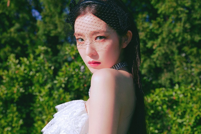 Học Irene 2 chiêu makeup đang hot tại Hàn Quốc để đẹp long lanh trong mùa lễ hội cuối năm - Ảnh 1. Học Irene 2 chiêu makeup đang hot tại Hàn Quốc để đẹp long lanh trong mùa lễ hội cuối năm - Ảnh 1.