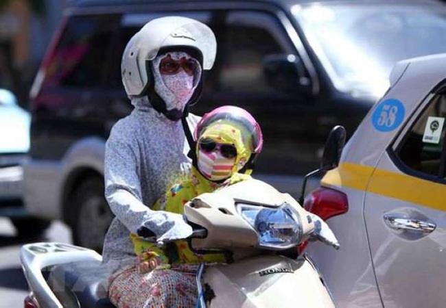 Hà Nội cho nghỉ học vì ô nhiễm không khí: Hiệu trưởng, phụ huynh nói gì? - Ảnh 2. Hà Nội cho nghỉ học vì ô nhiễm không khí: Hiệu trưởng, phụ huynh nói gì? - Ảnh 2.
