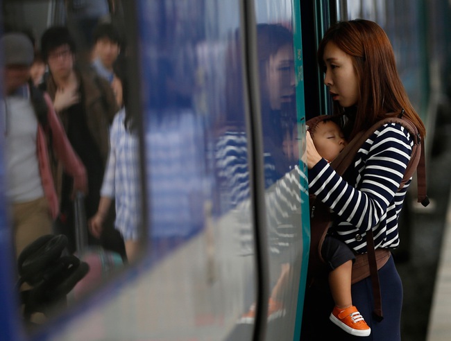 8 năm kết hôn mãi không có con, nàng công sở "tình một đêm" với sếp liền dính bầu: "Tôi phải làm sao đây?" - Ảnh 2.
