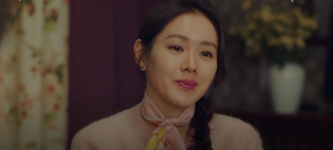 &quot;Crash Landing On You&quot; tập 5: Hyun Bin sợ xanh mặt trước màn trị tội của Son Ye Jin vì đi &quot;qua đêm&quot; với gái lạ - Ảnh 2.