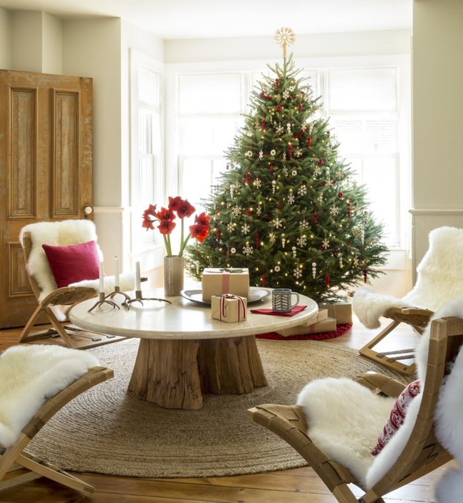 Những cách tạo không khí vui vẻ cùng nét nổi bật độc đáo cho phòng khách nhà bạn dịp Giáng sinh - Ảnh 8.