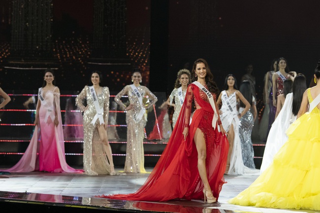 Bán kết Hoa hậu Hoàn vũ Việt Nam 2019: Các thí sinh xuất hiện quyến rũ trong phần thi trang phục dạ hội - Ảnh 9.