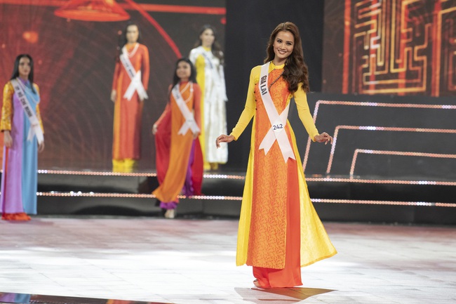 Bán kết Hoa hậu Hoàn vũ Việt Nam 2019: Các thí sinh xuất hiện quyến rũ trong phần thi trang phục dạ hội - Ảnh 15.