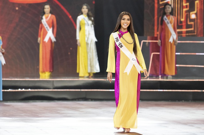 Bán kết Hoa hậu Hoàn vũ Việt Nam 2019: Các thí sinh xuất hiện quyến rũ trong phần thi trang phục dạ hội - Ảnh 17.