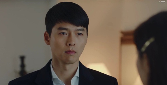 &quot;Crash Landing On You&quot; tập 6: Hyun Bin ghen tuông, dằn mặt tình cũ của Son Ye Jin nhưng bị &quot;chị đẹp&quot; làm cụt hứng - Ảnh 8.