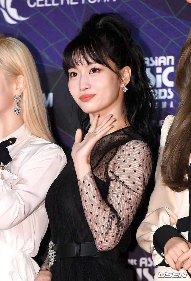 Thảm đỏ MAMA 2019: Sự đổ bộ của các tên tuổi lớn của làng nhạc Kpop, Cổ Lực Na Trát đẹp xuất sắc "chặt chém" dàn sao Hàn - Ảnh 19. Thảm đỏ MAMA 2019: Sự đổ bộ của các tên tuổi lớn của làng nhạc Kpop, Cổ Lực Na Trát đẹp xuất sắc "chặt chém" dàn sao Hàn - Ảnh 19.