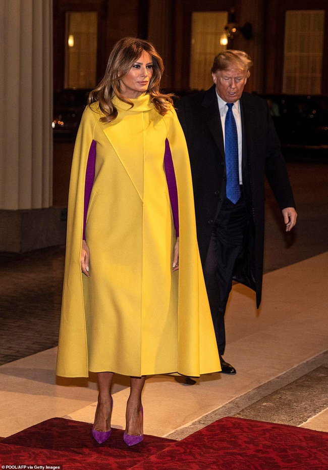 Diện đồ màu mè, bà Melania Trump &quot;thua đau&quot; trước Công nương Kate dù mặc đồ đắt hơn 5 lần - Ảnh 2.