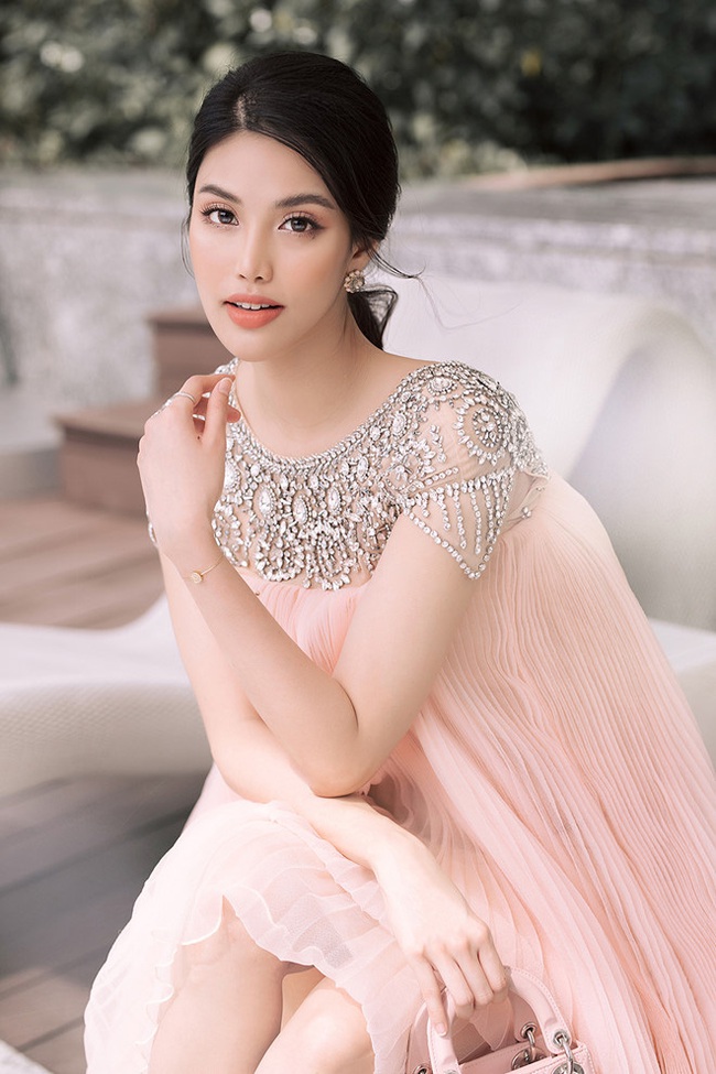 BTV xinh đẹp của VTV được Lan Khuê chọn lựa, đại diện Việt Nam thi Miss Charm International - Ảnh 2.