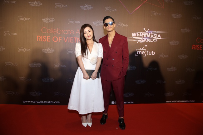 Thảm đỏ WebTVAsia Awards 2019: Nhã Phương xinh đẹp dịu dàng, Á hậu Huyền My gợi cảm khoe vòng 1 căng đầy - Ảnh 7.