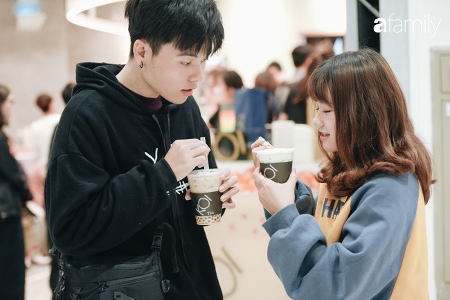 Vừa ra mắt cửa hàng đầu tiên tại Aeon Mall Hà Đông, trà sữa trứ danh KOI Thé đã &quot;cháy hàng&quot; - Ảnh 7.