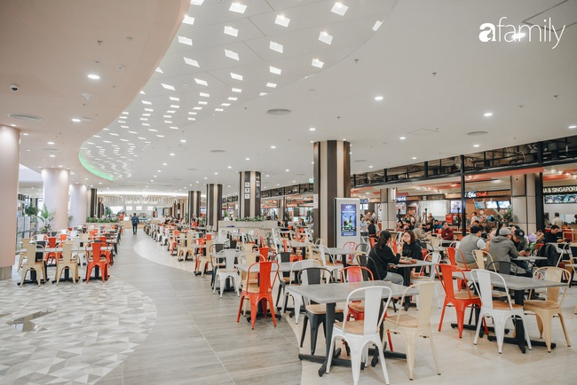 Người tiêu dùng mua sắm tấp nập trong ngày khai trương Aeon Mall Hà Đông - Ảnh 6.