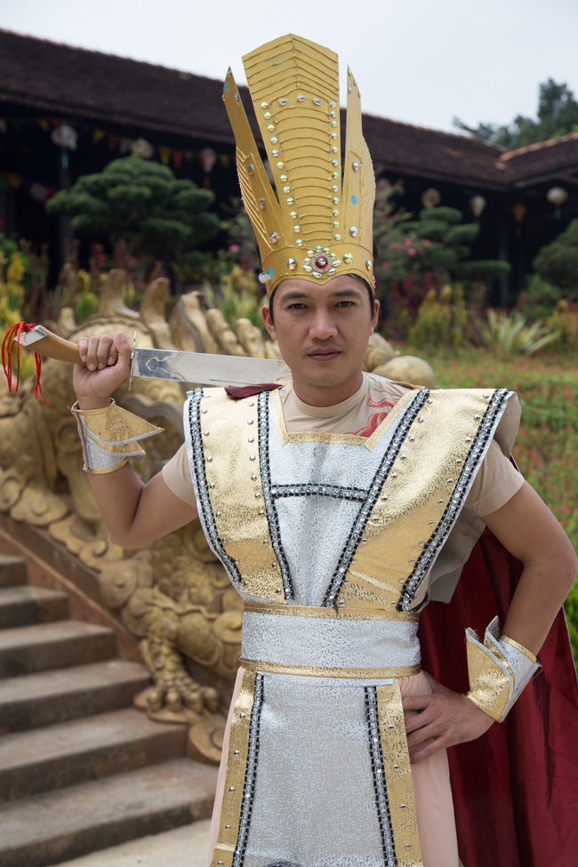 Đánh nhau với Sam, Diệu Nhi để lộ đã làm mũi, nâng ngực, độn mông - Ảnh 4. Đánh nhau với Sam, Diệu Nhi để lộ đã làm mũi, nâng ngực, độn mông - Ảnh 4.