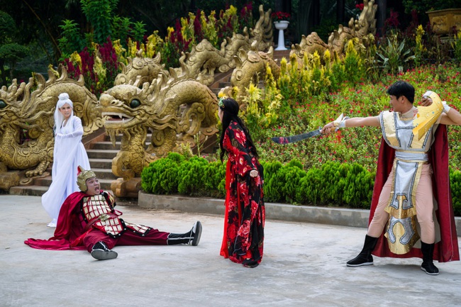 Đánh nhau với Sam, Diệu Nhi để lộ đã làm mũi, nâng ngực, độn mông - Ảnh 6. Đánh nhau với Sam, Diệu Nhi để lộ đã làm mũi, nâng ngực, độn mông - Ảnh 6.