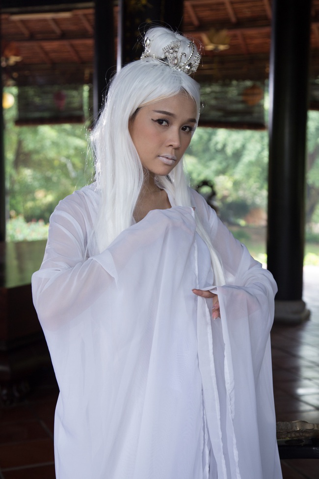 Đánh nhau với Sam, Diệu Nhi để lộ đã làm mũi, nâng ngực, độn mông - Ảnh 5. Đánh nhau với Sam, Diệu Nhi để lộ đã làm mũi, nâng ngực, độn mông - Ảnh 5.