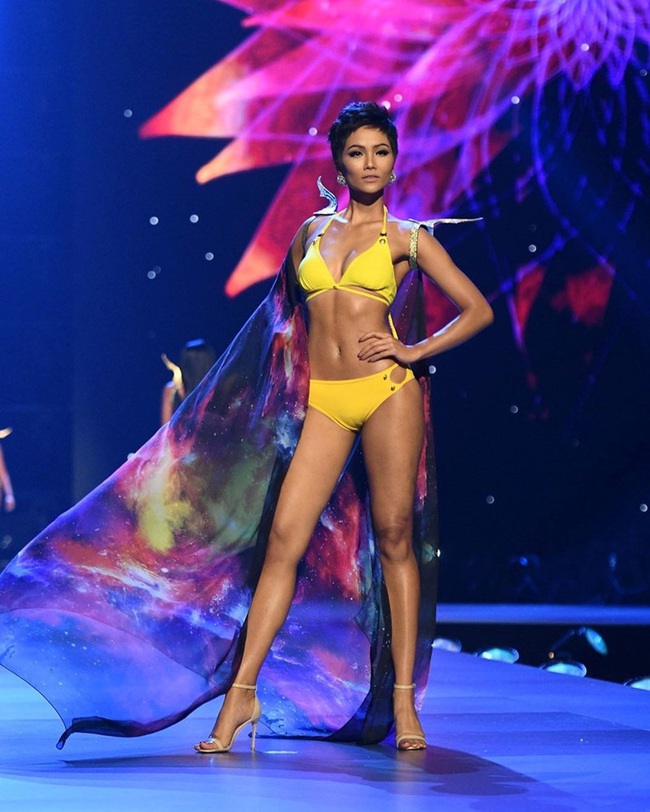 Hình ảnh &quot;Wonder Woman&quot; của H'Hen Niê tái hiện lại trong những thiết kế bikini của Top 10 Hoa hậu Hoàn vũ 2019 - Ảnh 3.