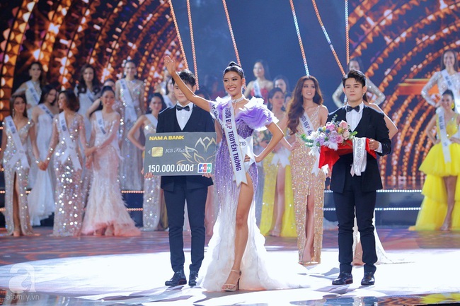 Chung kết Hoa hậu Hoàn vũ Việt Nam 2019: Nguyễn Trần Khánh Vân đăng quang, Thúy Vân dừng chân nuối tiếc ở ngôi vị Á hậu 2 - Ảnh 2.