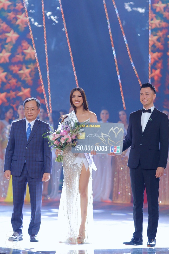 Chung kết Hoa hậu Hoàn vũ Việt Nam 2019: Nguyễn Trần Khánh Vân đăng quang, Thúy Vân dừng chân nuối tiếc ở ngôi vị Á hậu 2 - Ảnh 14.