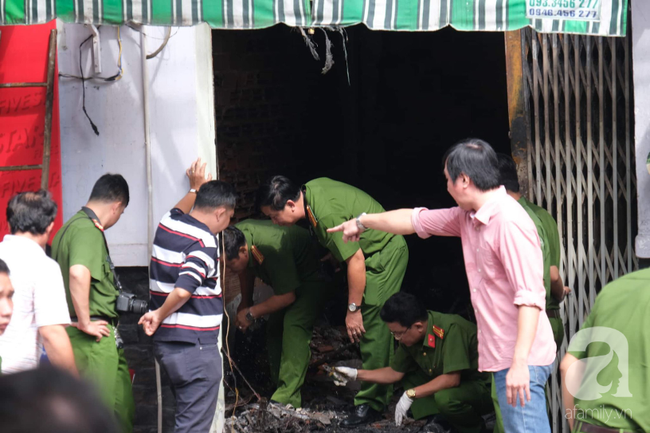 Hiện trường tan hoang vụ cháy thương tâm khiến 2 phụ nữ, 1 bé gái tử vong lúc rạng sáng ở Sài Gòn - Ảnh 12.