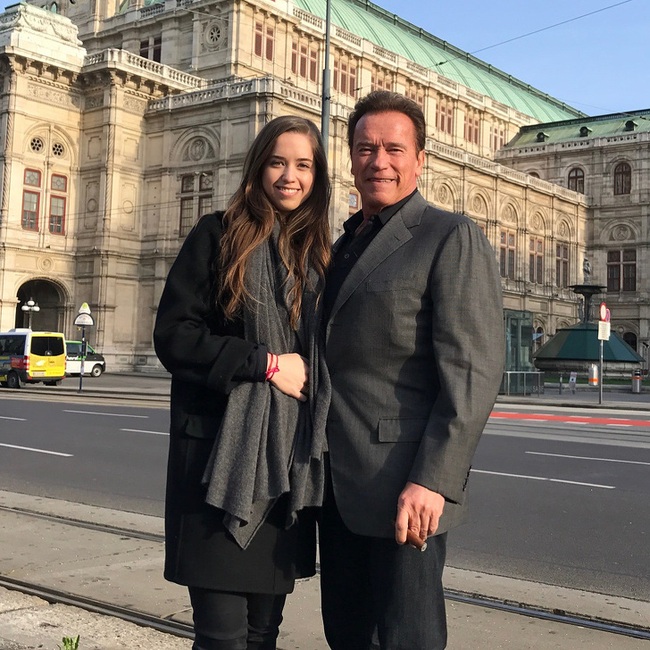 Ông bố ngôi sao “Kẻ hủy diệt” Arnold Schwarzenegger – Được mệnh danh ông bố quốc dân chẳng kém sao Hàn - Ảnh 14.