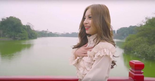 Bị chê bai hát như đấm vào tai, bạn gái Quang Hải vẫn quyết định tung MV đầu tay như thách thức antifan - Ảnh 4.