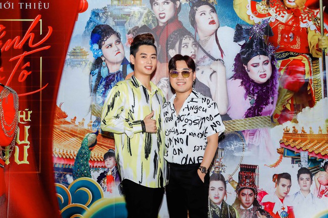 Phi Phụng - Don Nguyễn cười hết cỡ trước gánh lô tô của 7 con yêu nhền nhện - Ảnh 4. Phi Phụng - Don Nguyễn cười hết cỡ trước gánh lô tô của 7 con yêu nhền nhện - Ảnh 4.