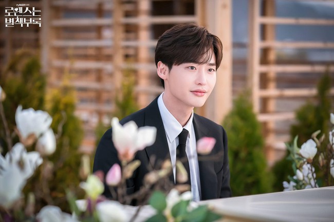 Phụ lục tình yêu tung ảnh hậu trường phim, Lee Jong Suk chẳng chụp cùng Lee Na Young tấm nào - Ảnh 7.