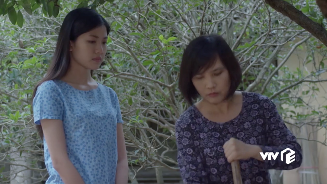 Những cô gái trong thành phố: Lương Thanh khóc nức nở chia tay Bình An về quê lấy chồng trừ nợ - Ảnh 6.