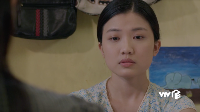 Những cô gái trong thành phố: Lương Thanh khóc nức nở chia tay Bình An về quê lấy chồng trừ nợ - Ảnh 2.