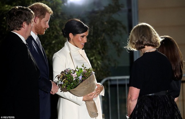 Meghan tái xuất sau vụ lùm xùm với cha đẻ, dù thần thái rạng ngời nhưng người dùng mạng vẫn soi ra điểm bất thường - Ảnh 3.