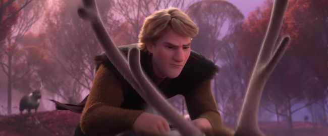 Frozen 2 chính thức tung trailer, hé lộ chuyến phiêu lưu đầy gian nan của Elsa cùng em gái Anna - Ảnh 12.