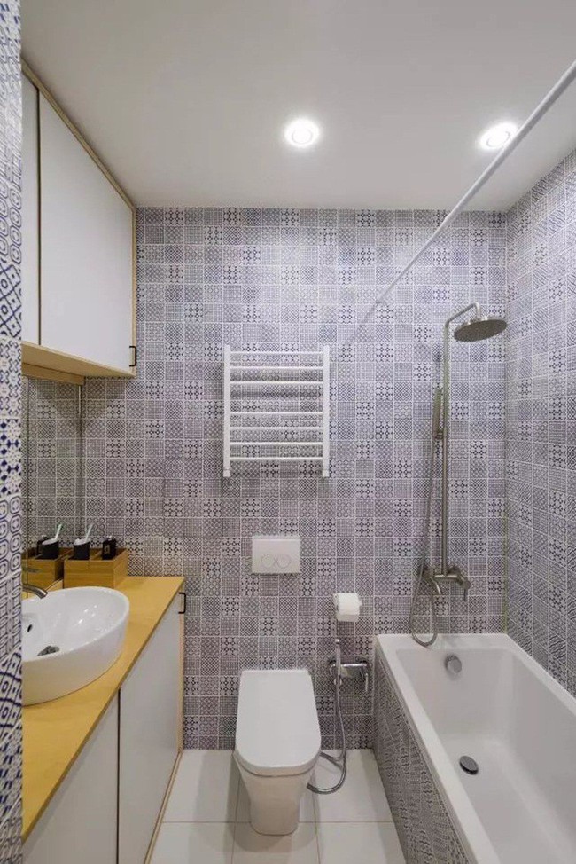 Căn hộ chỉ 35m² nhưng đẹp nổi bật và ấn tượng với bồn tắm rộng rãi, sang chảnh của vợ chồng trẻ - Ảnh 16.