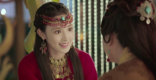 Đông Cung: Nữ chính Bành Tiểu Nhiễm đẹp thì có đẹp, nhưng chỉ biết trợn mắt trong tất cả cảnh quay  - Ảnh 2.