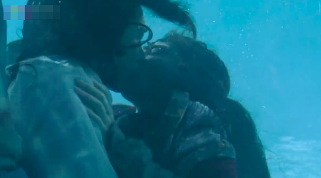 Đông Cung: Đỏ mặt với cảnh hôn môi dưới nước của cặp đôi Bành Tiểu Nhiễm - Trần Tinh Húc  - Ảnh 8.